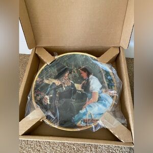 The Hamilton Collection Dorothy Meets The Scarecrow commemorative plate